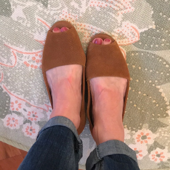 AEROSOLES Shoes - 🌸Aerosoles🌸Leather, low wedge peep toe shoes